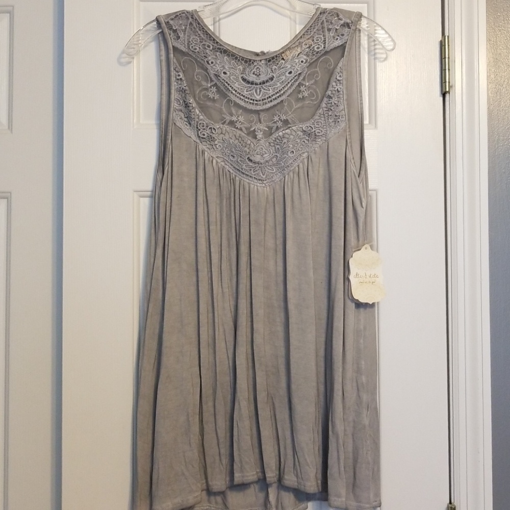 Altar'd State sleeveless lace top size small